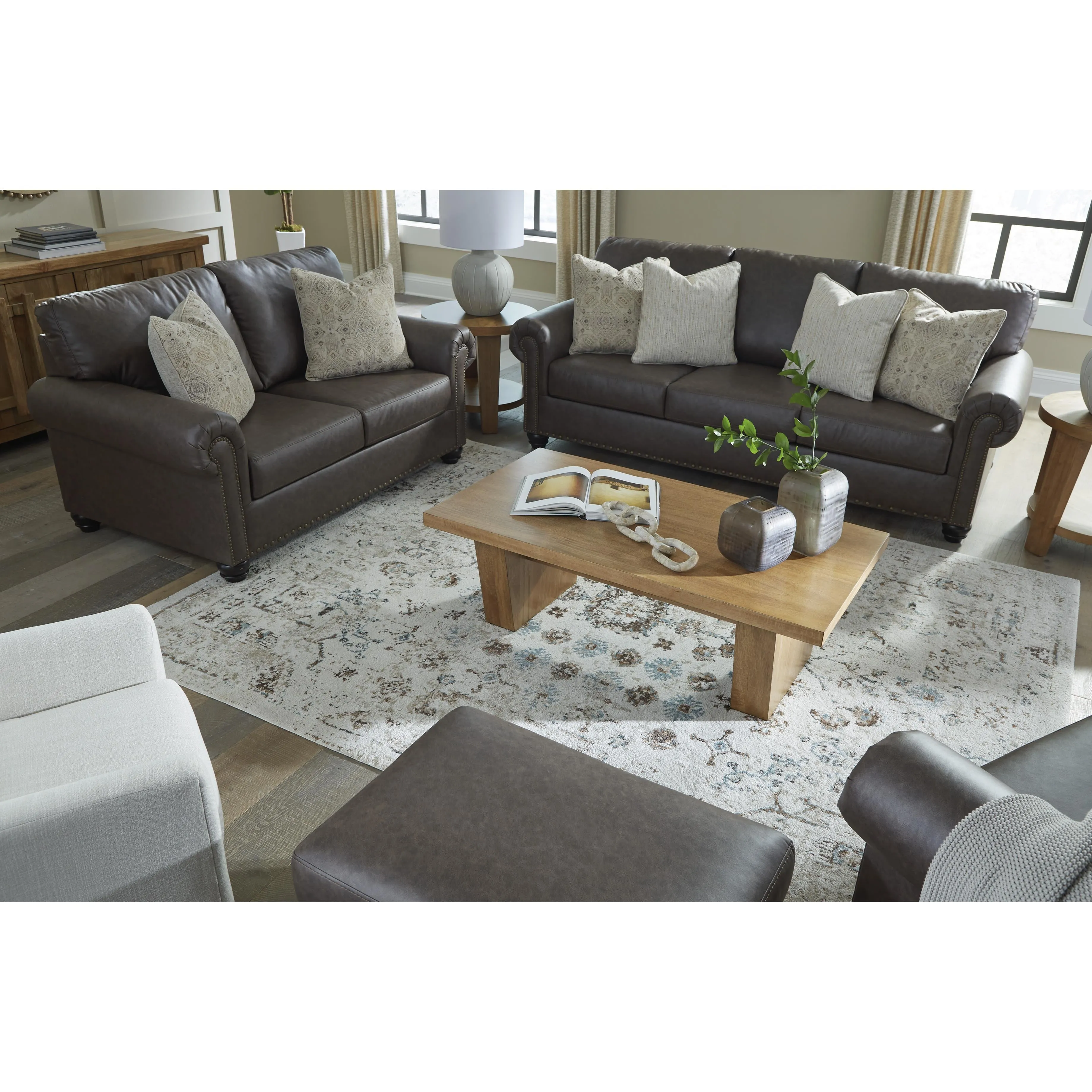 Benchcraft Roxmere 5550335 Loveseat