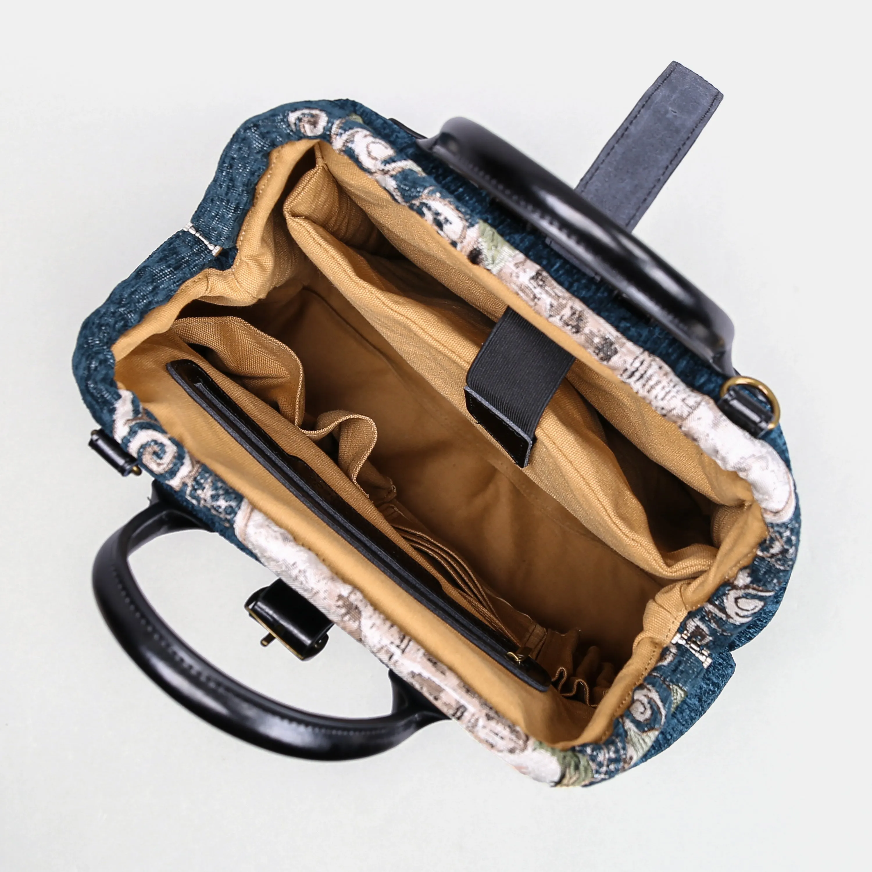 Chateau Cyprus Green Carpet Laptop Backpack