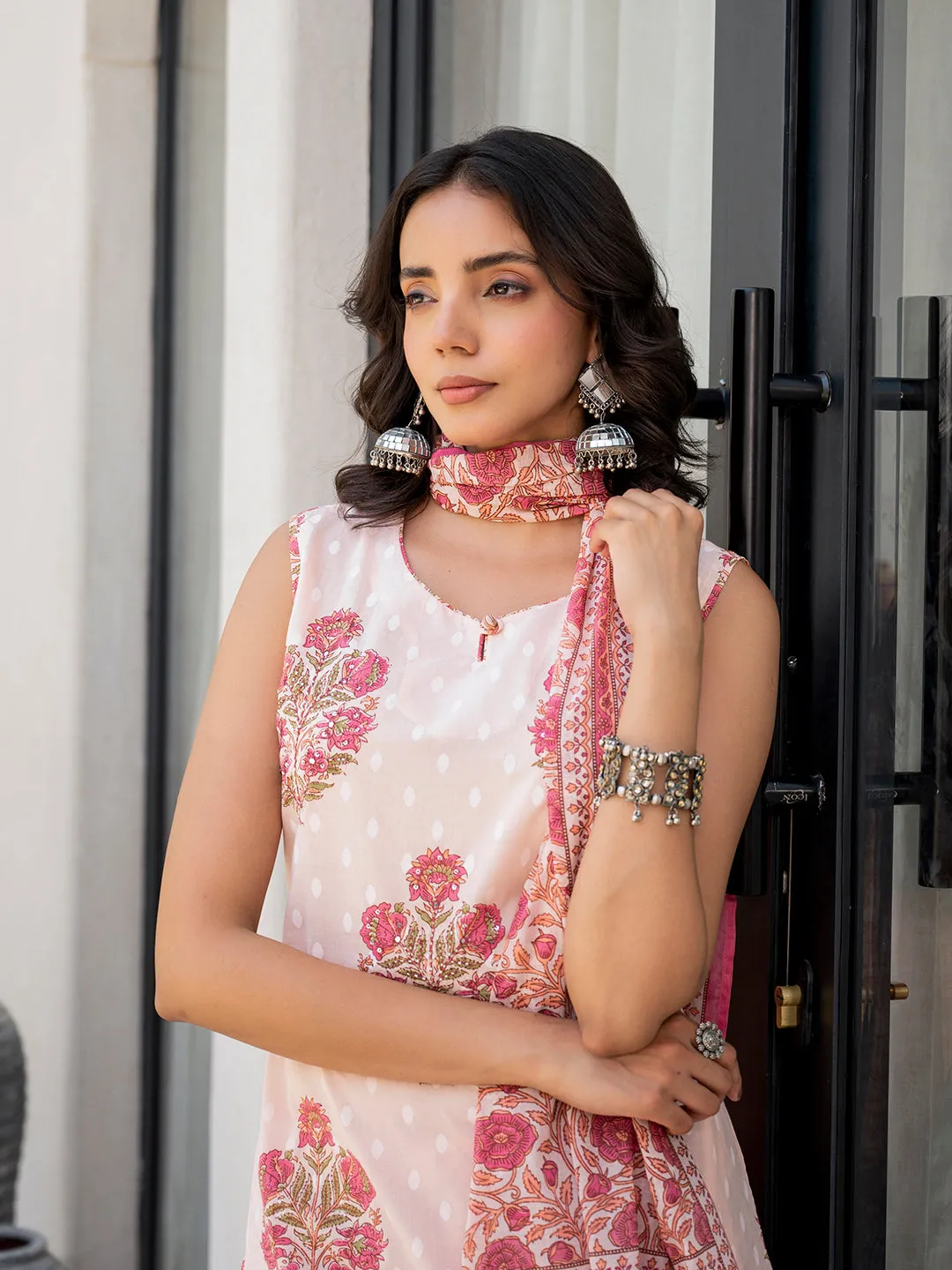 Divena Pink Floral Printed Cotton Straight Fit Kurta Pant Set
